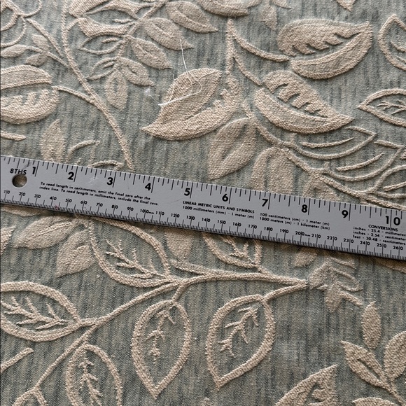 Upholstery Fabric Yards in 2 pieces Green &White Leaf Print Heavy Weight - Picture 3 of 5